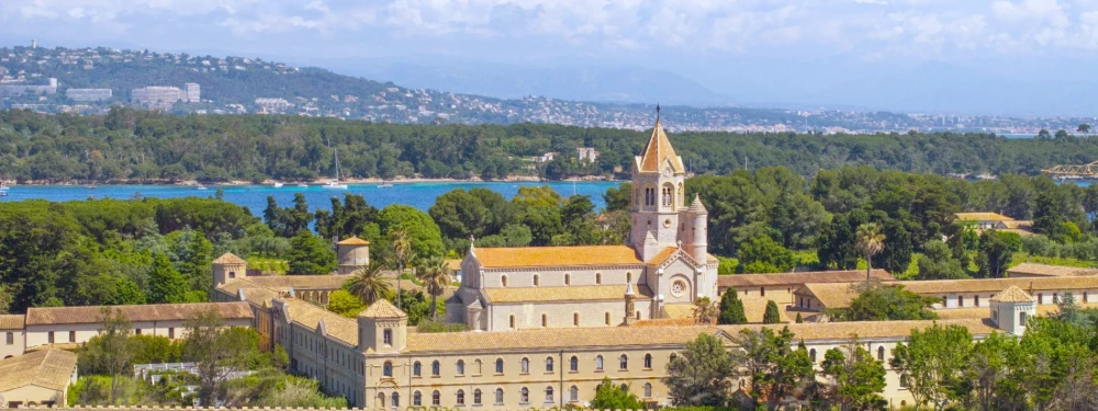 Visiter les îles de Lérins top 10 des activités aux alentours