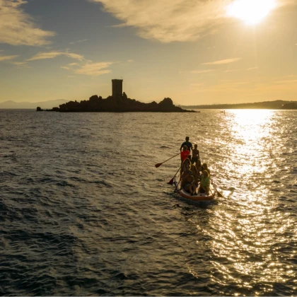 Excursion en paddle géant dans les calanques de l'Estérel
