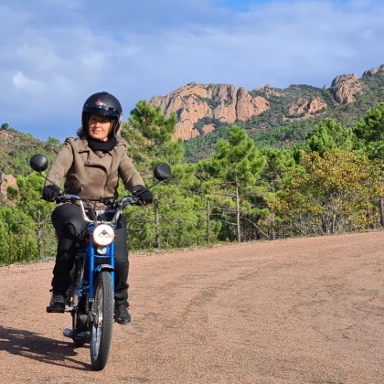 Mobylette vintage balade massif de l'Estérel