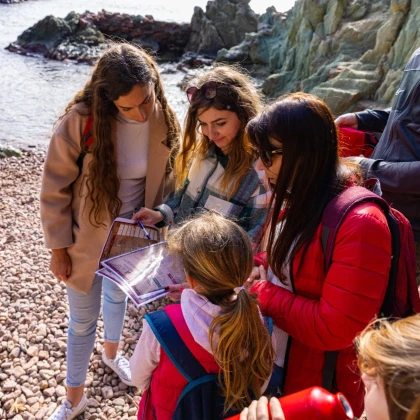 jeux d'aventure et chasse au trésor en famille en extérieur à Saint Raphaël