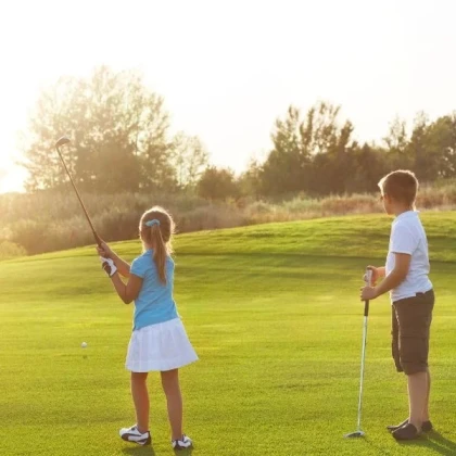 Stage de golf enfant vacances scolaire Agay