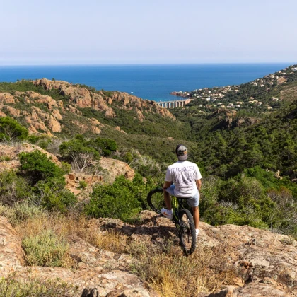 excursion en VTT électrique massif de l'Esterel