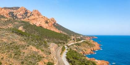 Corniche d'or by train from Saint-Raphaël