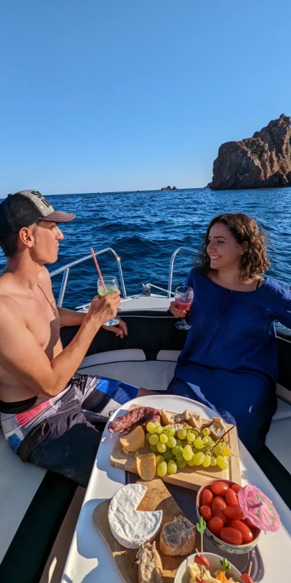 Offrir à noël une excursion en bateau dans les calanques de l'Estérel