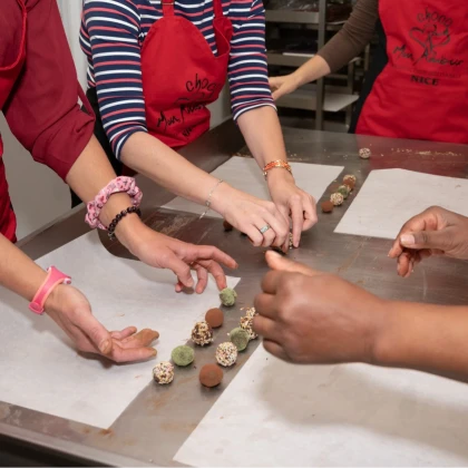 Idée cadeau de noël : atelier créatif autour du chocolat à Nice