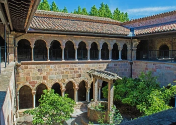 Historical heritage tour - Expérience Côte d'Azur