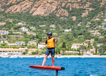 Foil & electric surfboard - Expérience Côte d'Azur
