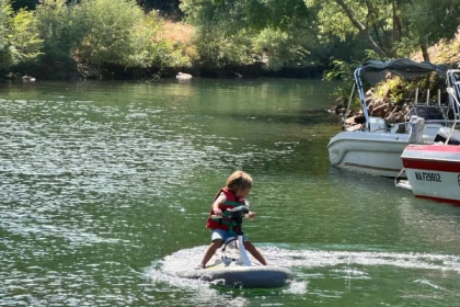 Electric Jet Ski for Kids on the Agay River – Saint-Raphaël - Expérience Côte d'Azur
