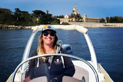 Boating in Saint Raphael: Private Guided Tour to the Lérins Islands - Expérience Côte d'Azur