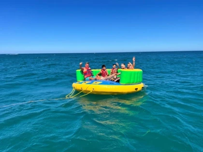 Towed buoy in Fréjus: laughter and sensations in the Mediterranean - Expérience Côte d'Azur