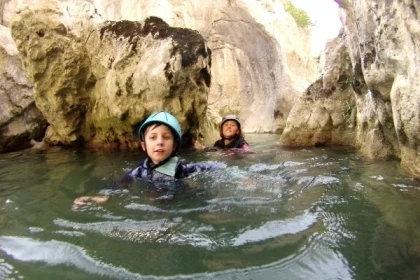 Artuby Canyon, beginner 1/2 day (+ 7 years) - Expérience Côte d'Azur