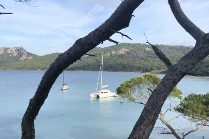 PRIVATIZED CATAMARAN - 4 DAYS - PORQUEROLLES - Expérience Côte d'Azur