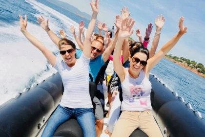 Nautical Treasure Hunt in Rigid Inflatable Boat - Expérience Côte d'Azur