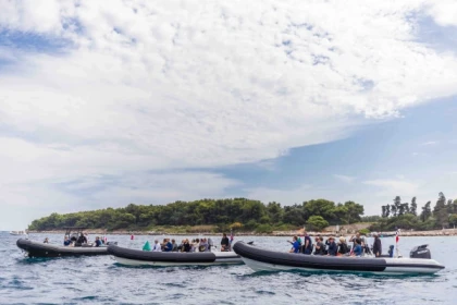 Nautical Treasure Hunt in Rigid Inflatable Boat - Expérience Côte d'Azur