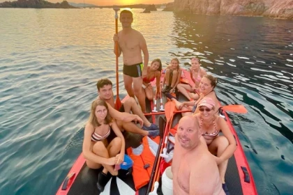 THE UNFORGETTABLE: CALANQUES EXCURSION + SUNSET APERITIF COMBO - Expérience Côte d'Azur