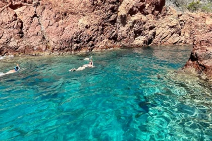 PROMO - FULL DISCOVERY Group Combo: Calanques tour on a giant paddle + treasure hunt - Expérience Côte d'Azur