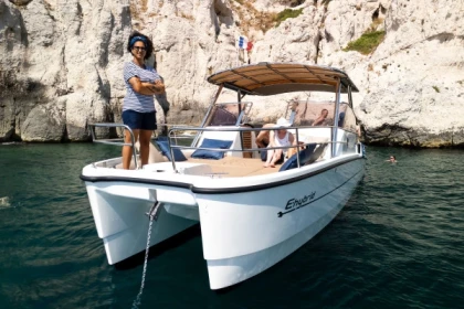Half-day cruise and swimming in the Calanques National Park - Mucem - Expérience Côte d'Azur