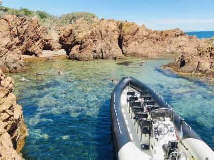 Semi-rigid sea excursion Esterel & Calanques - Departure Saint Raphaël - Expérience Côte d'Azur