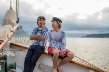 Discovery of the Calanques aboard an exceptional sailboat - Expérience Côte d'Azur
