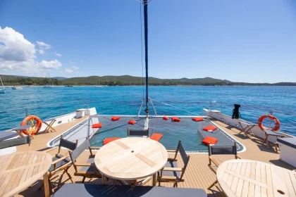 Départ Hyères | Le Brunch en Mer | Presqu'île de Giens & Porquerolles - app.name