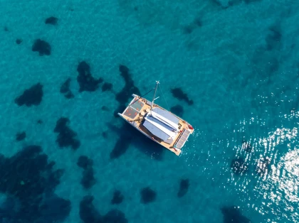 Catamaran Hyères - Brunch at sea - Littoral Hyérois - Expérience Côte d'Azur
