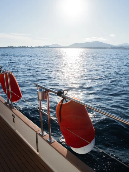 Départ Hyères | Le Coucher de Soleil | Plage de la Badine - app.name