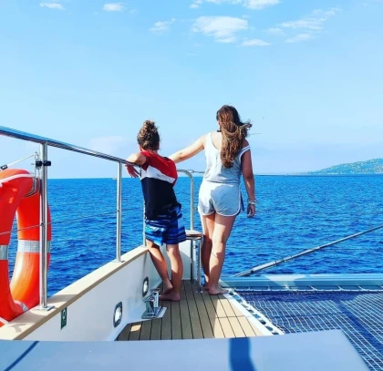 Departure Marina Baie des Anges | La Croisière 'P'tit Mousse' | Cap d'Antibes - Expérience Côte d'Azur