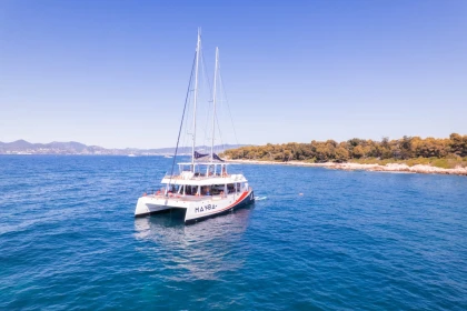 Départ Marina Baie des Anges | La Journée Signature | Iles de Lérins & Cap d'Antibes - app.name