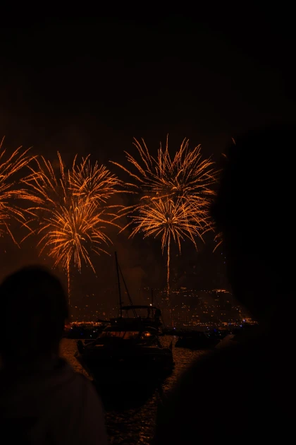 Catamaran evening at Marina Baie des Anges: dinner & fireworks at sea - Expérience Côte d'Azur