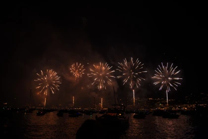 Catamaran evening at Marina Baie des Anges: dinner & fireworks at sea - Expérience Côte d'Azur