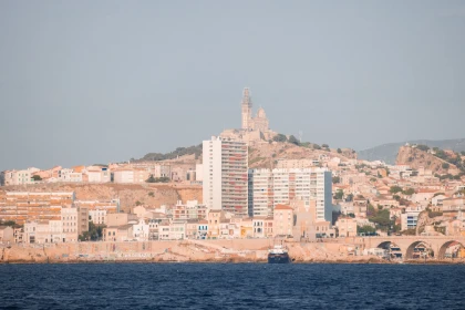 Catamaran Cruise to Frioul from Marseille – Afternoon Relaxation - Expérience Côte d'Azur