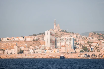 Catamaran Cruise to Frioul from Marseille – Afternoon Relaxation - Expérience Côte d'Azur