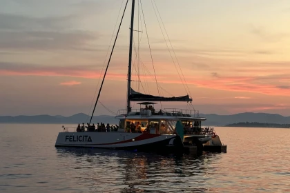 croisière catamaran Saint-Raphaël coucher soleil Estérel