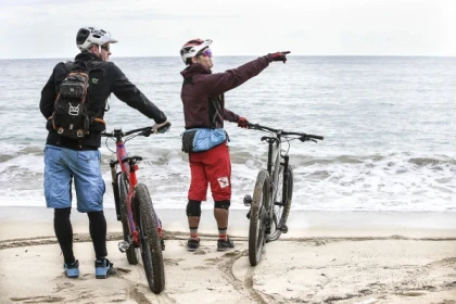 Electric assisted mountain bike ride - Expérience Côte d'Azur