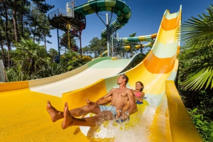 Water Park in Frejus: Full-Day with 19 Aqualand Slides & Wave Pools - Expérience Côte d'Azur