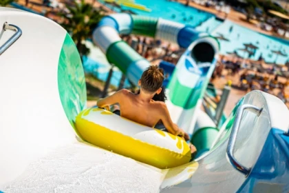 Water Park in Frejus: Full-Day with 19 Aqualand Slides & Wave Pools - Expérience Côte d'Azur
