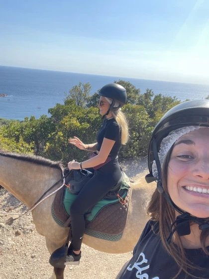 Bachelorette / Bachelor Party on Horseback with Provençal Aperitif at Dramont – Saint-Raphaël - Expérience Côte d'Azur
