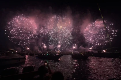 Fireworks catamaran - Expérience Côte d'Azur