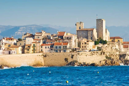 Sailing trip Cannes - Antibes 3H30 - Expérience Côte d'Azur