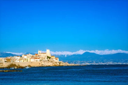 Sailing trip Cannes - Antibes 3H30 - Expérience Côte d'Azur