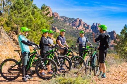Excursion privatisée en VTT électrique dans l'Estérel - app.name