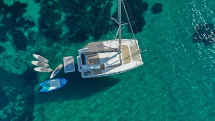 PRIVATE Catamaran EXCURSION - DAY (8h) - NOMAD4 - Expérience Côte d'Azur