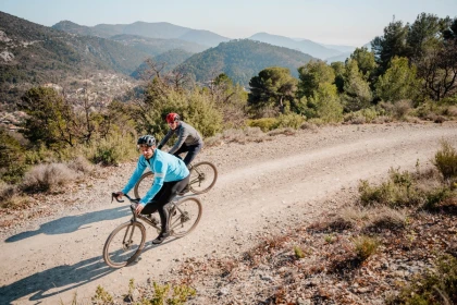 Explore the Nice hinterland by gravel bike - Expérience Côte d'Azur