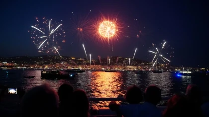 Feu d'artifice Cannes en bateau