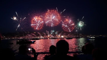 feu d'artifice en mer