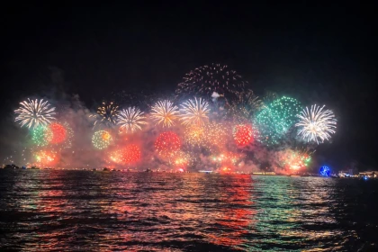 Fireworks at Sea – Sailing Trip Saint-Raphaël/Fréjus - Expérience Côte d'Azur