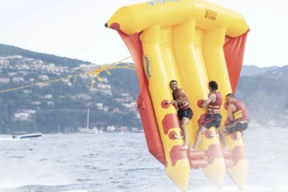 Towed Buoys - Cannes la Bocca - Expérience Côte d'Azur