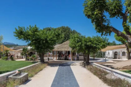 Cabaret day at Domaine du Billardier - Expérience Côte d'Azur