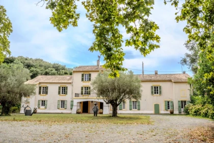 Family Day Escape and Relaxation at the Domaine du Castellas - Expérience Côte d'Azur
