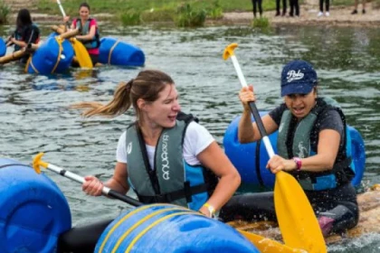 PROMO - Team Building: Raid des robinsons in Saint Raphaël - Expérience Côte d'Azur